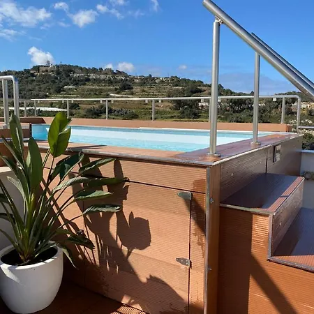 Homestay The Pearl Suites St. Paul's Bay